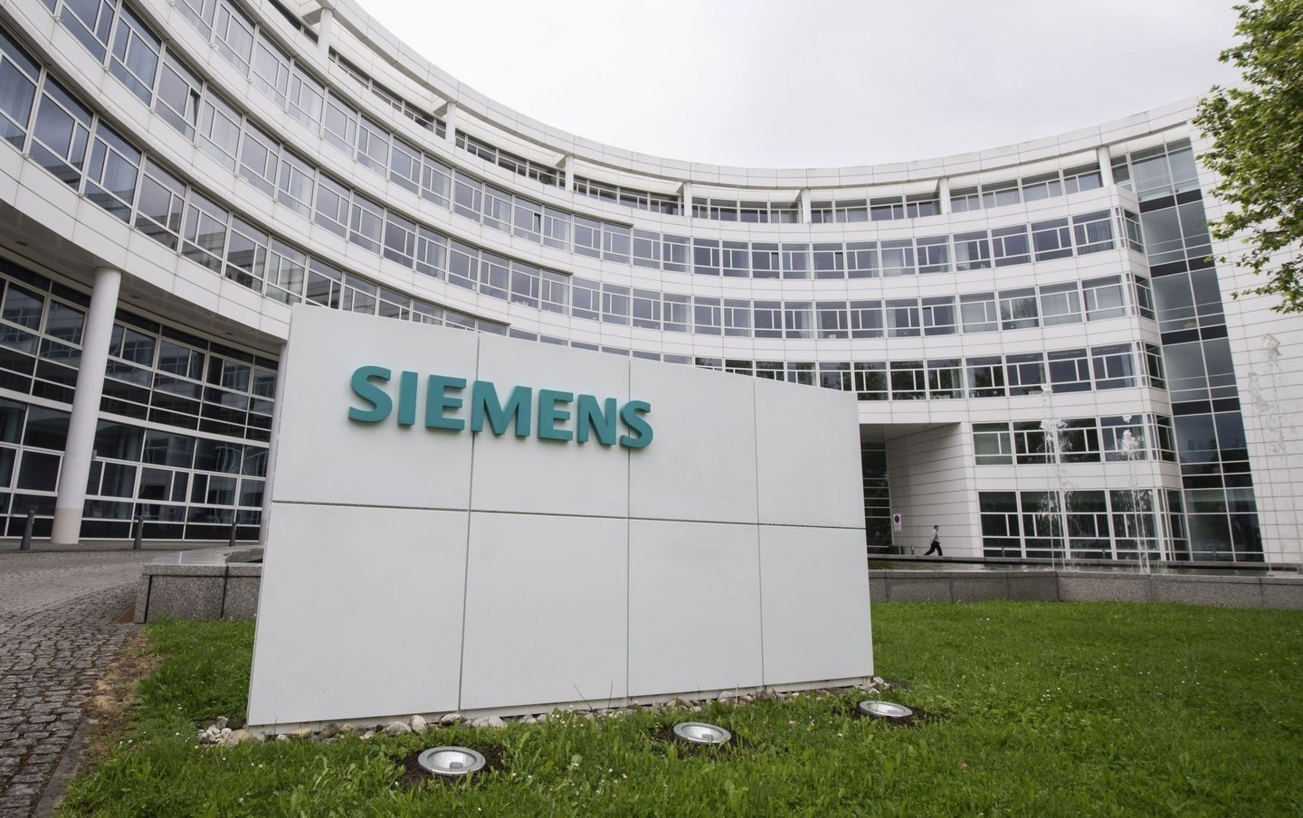 Немецкие концерны Siemens, Daimler и Volkswagen из-за санкций теряют русских партнеров
